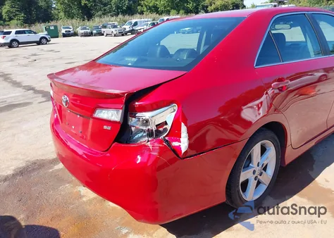 2014 Toyota Camry Se z USA, uszkodzony, nr VIN 4T1BF1FKXEU756436